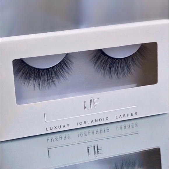 Scandinavian Lashes - Picture 1 of 1